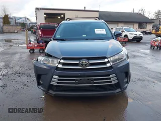 2019 Toyota Highlander Limited with VIN 5TDDZRFH0KS732251, listed as a IAAI auction lot 41020511 with 72,677 mi miles and . Bid and sale history available at DreamBid. Image 12.