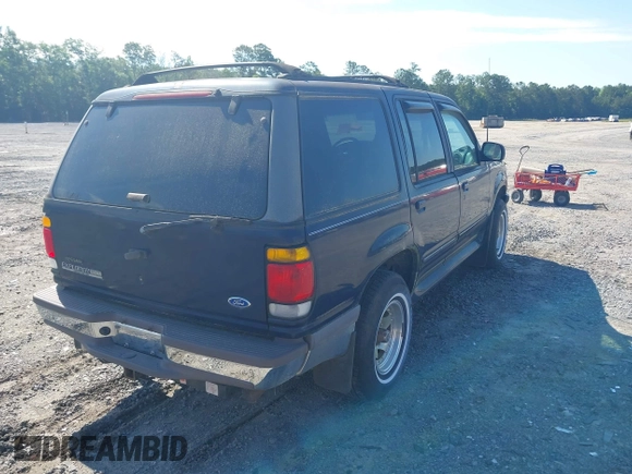 1997 Ford Explorer XL z VIN 1FMDU34E9VUC91672, wystawiony jako IAAI lot #42273914 z przebiegiem 153 944 mil mil oraz . Historia ofert i sprzedaży dostępna na DreamBid. Obrazek 4.