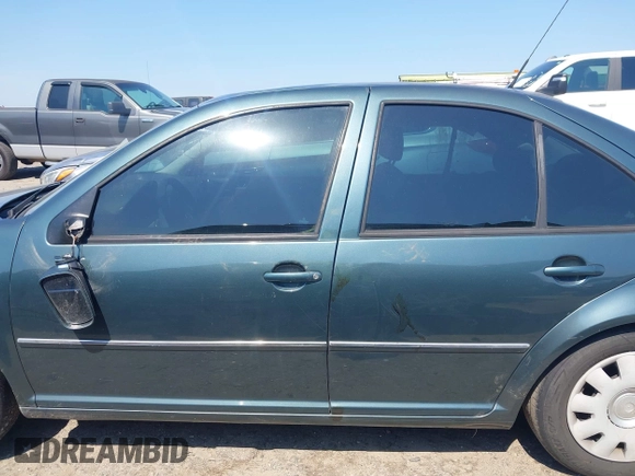 2004 Volkswagen Jetta GL with VIN 3VWRK69M84M019289, listed as a IAAI auction lot 42552949 with 158,980 mi miles and . Bid and sale history available at DreamBid. Image 15.