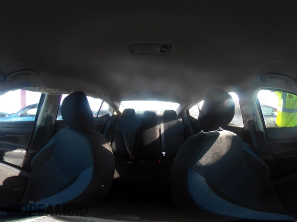 2024 Nissan Versa SV z VIN 3N1CN8EV1RL877648, wystawiony jako IAAI lot #42211446 z przebiegiem 13 477 mil mil oraz . Historia ofert i sprzedaży dostępna na DreamBid. Obrazek 19.