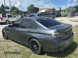 2013 BMW 3 Series 328i z VIN WBA3A5G53DNP19158, wystawiony jako Copart lot #65595645 z przebiegiem 173 331 mil mil oraz Czysty tytuł • Clean title. Historia ofert i sprzedaży dostępna na DreamBid. Obrazek 3.