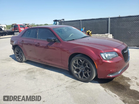 2019 Chrysler 300 Touring with VIN 2C3CCAAG8KH745877, listed as a Copart auction lot 53188825 with 33,171 mi miles and Salvage Title. Bid and sale history available at carsss.com. Image 4.
