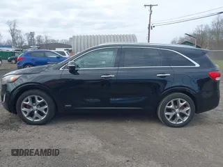 2016 Kia Sorento SX with VIN 5XYPKDA51GG073912, listed as a IAAI auction lot 42020501 with 172,836 mi miles. Bid and sale history available at carsss.com. Image 14.