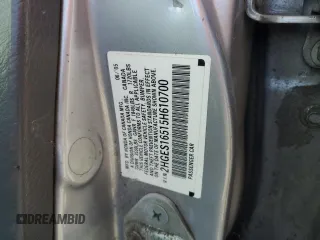 2005 Honda Civic LX z VIN 2HGES16515H610700, wystawiony jako Copart lot #53924335 z przebiegiem 195 539 mil mil oraz Tytuł czysty. Historia ofert i sprzedaży dostępna na DreamBid. Obrazek 12.