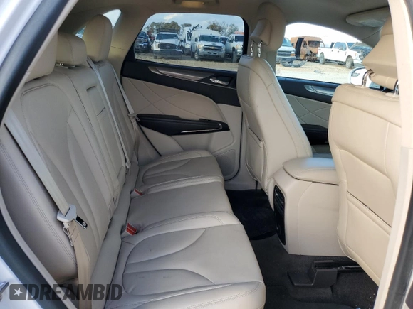 2018 Lincoln MKC Premiere with VIN 5LMCJ1C98JUL22351, listed as a Copart auction lot 85002224 with 52,402 mi miles and Salvage Title. Bid and sale history available at DreamBid. Image 11.