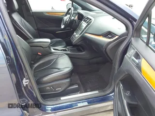 2017 Lincoln MKC Reserve with VIN 5LMCJ3C99HUL71905, listed as a IAAI auction lot 42115218 with 51,796 mi miles and . Bid and sale history available at DreamBid. Image 5.
