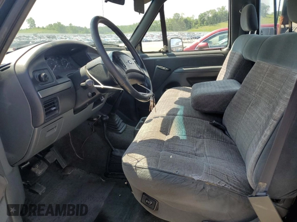 1992 Ford F-150 with VIN 1FTEF14N5NLA13140, listed as a Copart auction lot 61419835 with 180,090 mi miles and Clean title. Bid and sale history available at DreamBid. Image 7.