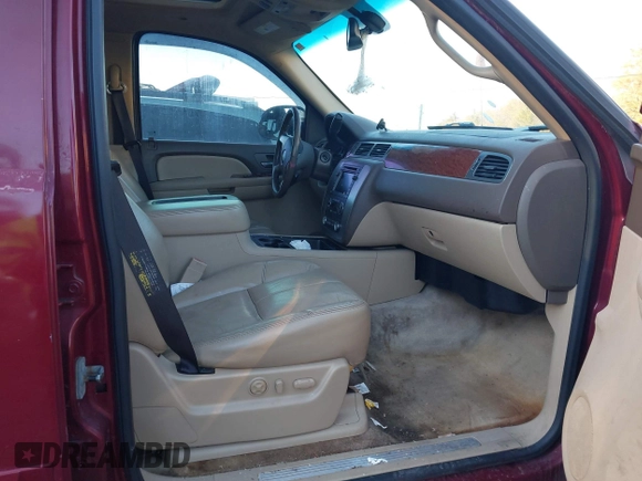 2007 GMC Yukon SLT with VIN 1GKFK13037J336725, listed as a IAAI auction lot 41434331 with 171,479 mi miles. Bid and sale history available at carsss.com. Image 5.