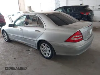 2005 Mercedes-Benz C 240 with VIN WDBRF81J15F655900, listed as a IAAI auction lot 42436525 with 1,113 mi miles and . Bid and sale history available at DreamBid. Image 3.
