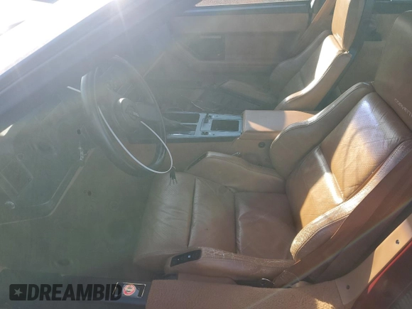 1988 Chevrolet Corvette z VIN 1G1YY2189J5122249, wystawiony jako Copart lot #89153215 z przebiegiem Nie podano mil oraz Szkoda całkowita • Salvage title. Historia ofert i sprzedaży dostępna na DreamBid. Obrazek 7.
