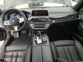2022 BMW 7 Series 740i with VIN WBA7T2C07NCJ19339, listed as a Copart auction lot 43107493 with 19,424 mi miles. Bid and sale history available at carsss.com. Image 8.