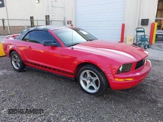 2005 Ford Mustang Deluxe with VIN 1ZVFT84N755233421, listed as a IAAI auction lot 42632466 with 202,825 mi miles and . Bid and sale history available at DreamBid. Image 1.