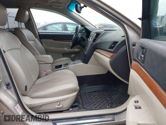 2014 Subaru Outback Limited with VIN 4S4BRBLC9E3212803, listed as a IAAI auction lot 40768635 with 173,447 mi miles and . Bid and sale history available at DreamBid. Image 5.