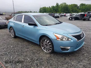 2015 Nissan Altima 2.5 S with VIN 1N4AL3AP2FN328451, listed as a IAAI auction lot 42113355 with 221,659 mi miles. Bid and sale history available at carsss.com. Image 1.