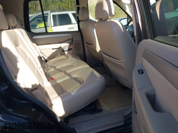 2003 Ford Explorer XLT z VIN 1FMZU63KX3UC77890, wystawiony jako IAAI lot #41718724 z przebiegiem 214 410 mil mil oraz . Historia ofert i sprzedaży dostępna na DreamBid. Obrazek 8.