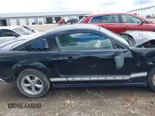 2007 Ford Mustang Deluxe with VIN 1ZVFT80N075221362, listed as a IAAI auction lot 42192106 with 110,988 mi miles and . Bid and sale history available at DreamBid. Image 13.