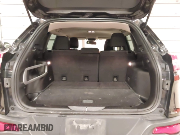 2016 Jeep Cherokee Latitude with VIN 1C4PJMCS9GW162734, listed as a IAAI auction lot 41940086 with 98,101 mi miles and . Bid and sale history available at carsss.com. Image 17.