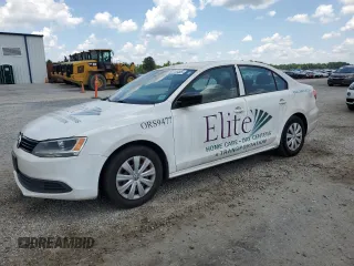2014 Volkswagen Jetta S with VIN 3VW2K7AJ3EM235352, listed as a Copart auction lot 66446465 with 206,096 mi miles and Clean title. Bid and sale history available at DreamBid. Image 1.