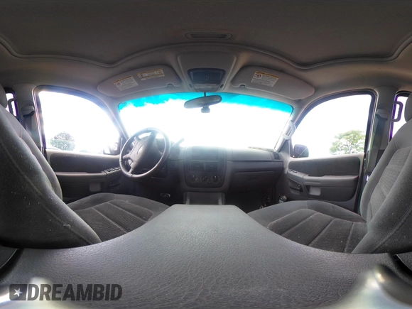 2002 Ford Explorer XLT с VIN 1FMZU73KX2ZC96222, выставлен на аукционе IAAI как лот 42318231 с пробегом 9 999 миль миль и . История ставок и продаж доступна на DreamBid. Изображение 18.
