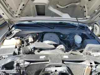 2004 GMC Sierra 1500 SLE z VIN 2GTEK13T541363075, wystawiony jako Copart lot #48901465 z przebiegiem 240 791 mil mil oraz Szkoda całkowita • Salvage title. Historia ofert i sprzedaży dostępna na DreamBid. Obrazek 11.