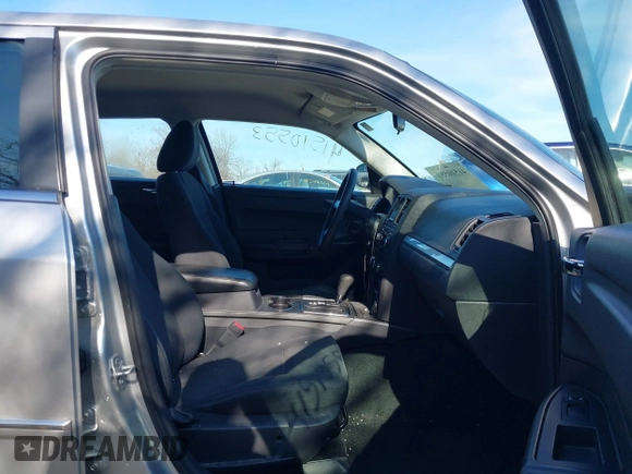 2008 Chrysler 300 LX with VIN 2C3KA43R48H251025, listed as a IAAI auction lot 41510553 with 104,103 mi miles. Bid and sale history available at carsss.com. Image 5.