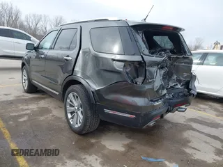 2018 Ford Explorer Limited with VIN 1FM5K8F80JGC27687, listed as a IAAI auction lot 41841793 with 113,147 mi miles and . Bid and sale history available at carsss.com. Image 3.