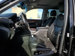 2015 Cadillac Escalade ESV Luxury z VIN 1GYS4SKJ9FR638468, wystawiony jako Copart lot #44035545 z przebiegiem 191 761 mil mil oraz Szkody całkowita. Historia ofert i sprzedaży dostępna na DreamBid. Obrazek 7.