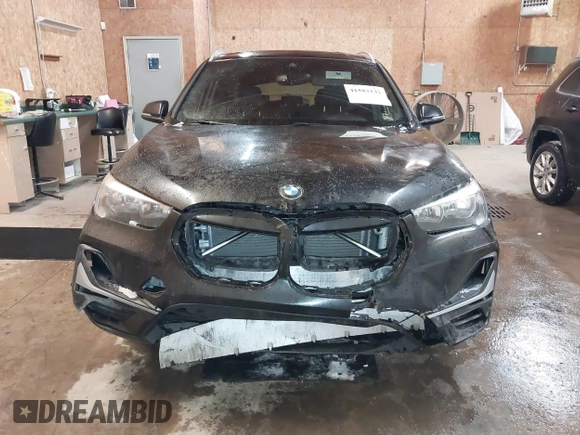 2020 BMW X1 xDrive28i z VIN WBXJG9C07L5P71792, wystawiony jako IAAI lot #41583132 z przebiegiem 150 095 mil mil oraz . Historia ofert i sprzedaży dostępna na DreamBid. Obrazek 12.