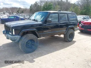 2000 Jeep Cherokee z VIN 1J4FF48S7YL153811, wystawiony jako IAAI lot #42098752 z przebiegiem 213 988 mil mil oraz . Historia ofert i sprzedaży dostępna na DreamBid. Obrazek 2.