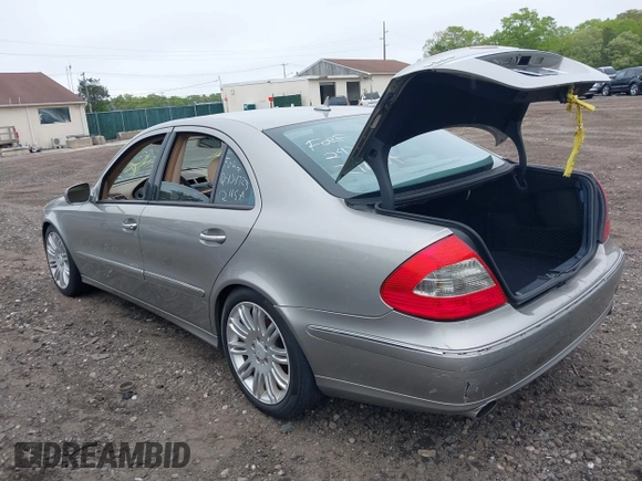 2008 Mercedes-Benz E 350 Luxury z VIN WDBUF56X48B195049, wystawiony jako IAAI lot #42296621 z przebiegiem Nie podano mil oraz . Historia ofert i sprzedaży dostępna na DreamBid. Obrazek 3.