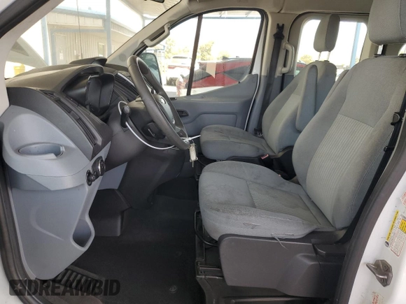 2015 Ford Transit XL z VIN 1FBZX2ZM6FKA21165, wystawiony jako Copart lot #61304635 z przebiegiem 186 526 mil mil oraz Czysty tytuł • Clean title. Historia ofert i sprzedaży dostępna na DreamBid. Obrazek 7.