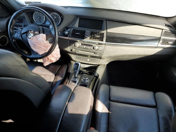 2012 BMW X6 M with VIN 5YMGZ0C56CLL29503, listed as a Copart auction lot 89285075 with 0 mi miles and Salvage Title. Bid and sale history available at carsss.com. Image 8.