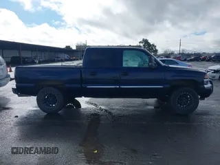 2006 GMC Sierra 1500 SLE1 z VIN 2GTEC13T561238691, wystawiony jako IAAI lot #41579152 z przebiegiem 147 026 mil mil oraz . Historia ofert i sprzedaży dostępna na DreamBid. Obrazek 13.