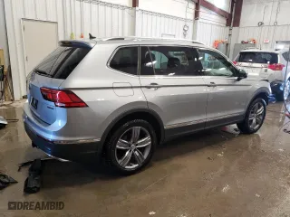 2020 Volkswagen Tiguan SE with VIN 3VV2B7AX8LM021821, listed as a Copart auction lot 44343325 with 69,362 mi miles and Salvage Title. Bid and sale history available at carsss.com. Image 3.