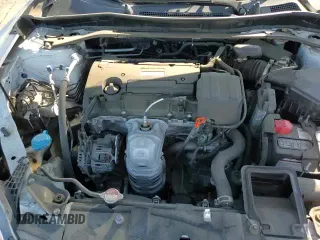 2017 Honda Accord LX-S с VIN 1HGCT1B31HA007614, выставлен на аукционе Copart как лот 69693225 с пробегом 99 332 миль миль и Списание • Salvage title. История ставок и продаж доступна на DreamBid. Изображение 13.