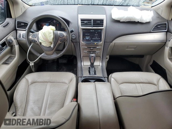 2012 Lincoln MKX with VIN 2LMDJ8JK5CBL12279, listed as a Copart auction lot 44218985 with 111,768 mi miles and Salvage Title. Bid and sale history available at DreamBid. Image 8.
