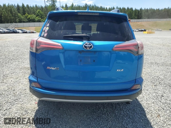 2018 Toyota RAV4 XLE с VIN JTMWFREV1JJ152768, выставлен на аукционе Copart как лот 58026675 с пробегом 145 666 миль миль и Списание • Salvage title. История ставок и продаж доступна на DreamBid. Изображение 6.