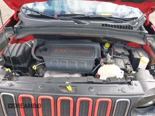 2015 Jeep Renegade Latitude z VIN ZACCJBBT1FPB33219, wystawiony jako IAAI lot #42219442 z przebiegiem 171 868 mil mil oraz . Historia ofert i sprzedaży dostępna na DreamBid. Obrazek 10.