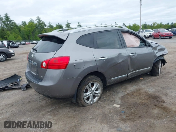 2015 Nissan Rogue S z VIN JN8AS5MV8FW765307, wystawiony jako IAAI lot #42307390 z przebiegiem 130 641 mil mil oraz . Historia ofert i sprzedaży dostępna na DreamBid. Obrazek 4.