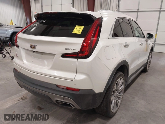 2020 Cadillac XT4 AWD Premium Luxury with VIN 1GYFZDR47LF073892, listed as a IAAI auction lot 42173334 with 40,289 mi miles. Bid and sale history available at carsss.com. Image 4.