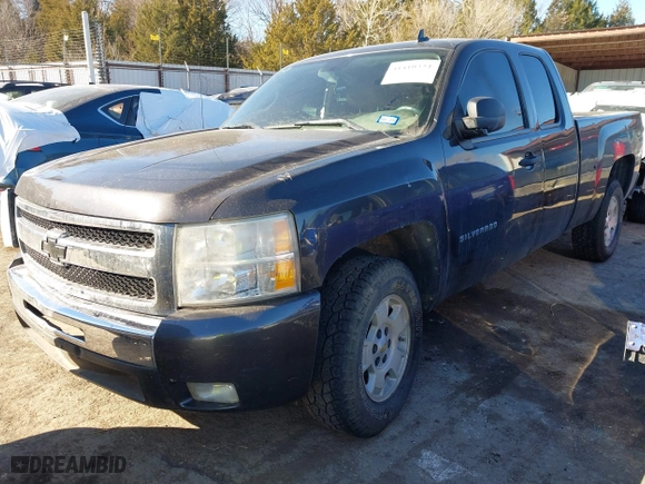 2011 Chevrolet Silverado 1500 LT with VIN 1GCRCSE03BZ227555, listed as a IAAI auction lot 41410334 with 163,633 mi miles. Bid and sale history available at carsss.com. Image 17.