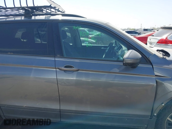 2021 Volkswagen Tiguan S with VIN 3VV1B7AX6MM027114, listed as a IAAI auction lot 41778035 with 81,075 mi miles and . Bid and sale history available at DreamBid. Image 12.