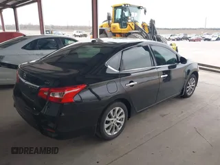 2019 Nissan Sentra SV z VIN 3N1AB7AP1KL611912, wystawiony jako IAAI lot #41474550 z przebiegiem 117 483 mil mil oraz . Historia ofert i sprzedaży dostępna na DreamBid. Obrazek 4.