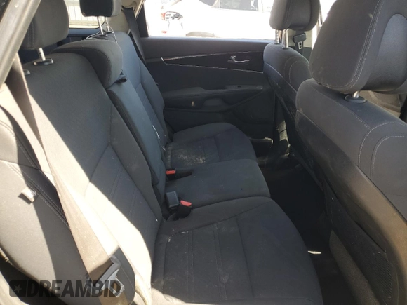 2016 Kia Sorento LX z VIN 5XYPGDA59GG179624, wystawiony jako Copart lot #54528595 z przebiegiem Nie podano mil oraz Szkoda całkowita • Salvage title. Historia ofert i sprzedaży dostępna na DreamBid. Obrazek 11.