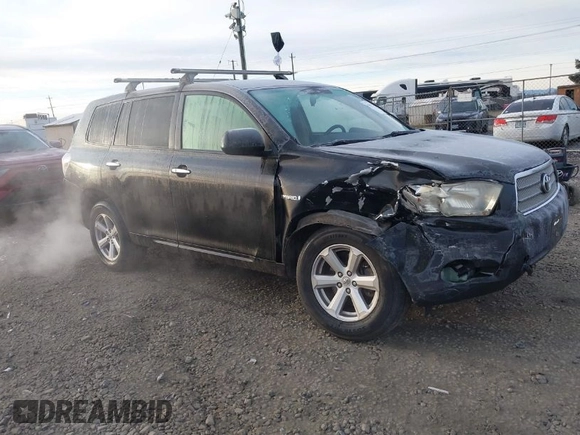 2008 Toyota Highlander Hybrid with VIN JTEEW41A482008875, listed as a IAAI auction lot 41390272 with 177,042 mi miles. Bid and sale history available at carsss.com. Image 1.
