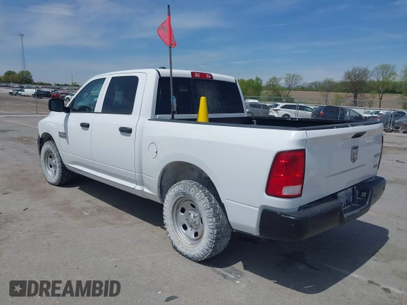 2017 Ram 1500 Express z VIN 1C6RR7KG1HS820322, wystawiony jako IAAI lot #42192578 z przebiegiem 155 574 mil mil oraz . Historia ofert i sprzedaży dostępna na DreamBid. Obrazek 3.