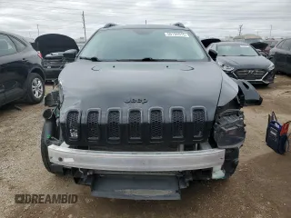 2017 Jeep Cherokee Limited z VIN 1C4PJMDS0HW616417, wystawiony jako Copart lot #50135515 z przebiegiem 121 693 mil mil oraz Szkoda całkowita • Salvage title. Historia ofert i sprzedaży dostępna na DreamBid. Obrazek 5.