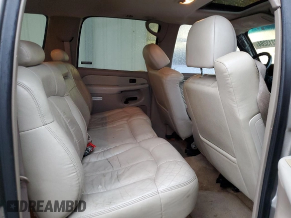 2002 Chevrolet Suburban LS with VIN 3GNEC16Z62G170085, listed as a Copart auction lot 80313284 with 458,005 mi miles and Salvage Title. Bid and sale history available at carsss.com. Image 11.