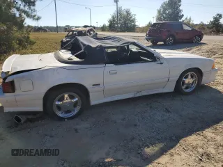 1987 Ford Mustang with VIN 1FABP40E6HF228235, listed as a Copart auction lot 76833284 with 95,222 mi miles and Salvage title. Bid and sale history available at DreamBid. Image 3.