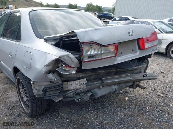 2002 Honda Accord Sdn SE with VIN 1HGCG66822A157715, listed as a IAAI auction lot 41785325 with 245,647 mi miles. Bid and sale history available at carsss.com. Image 13.